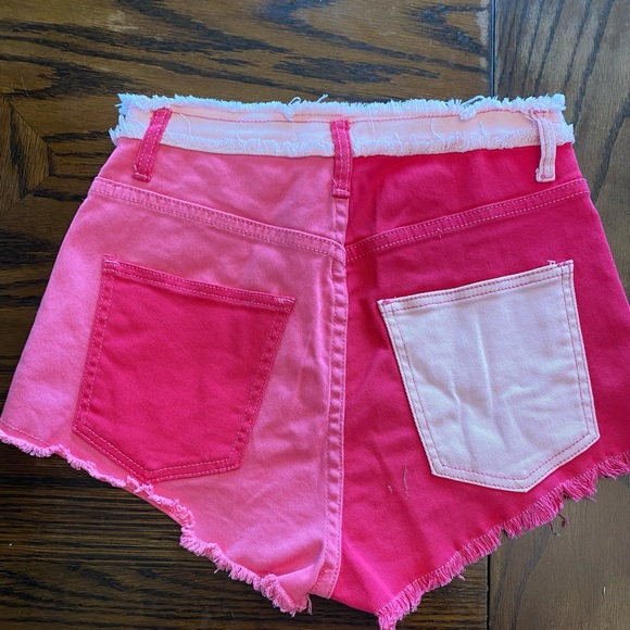 Pink denim booty shorts - Picture 2 of 3